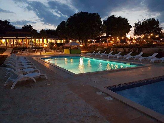 Louie Louise Restaurant & Cocktails